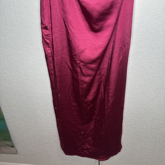 NWT MORE TO COME Regina Maxi Dress in Fuchsia Medium Revolve - Picture 5 of 15
